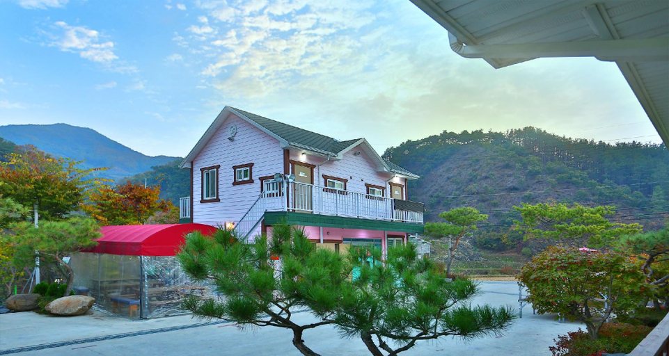 Others 3, Gongju Makok Healing Pension, Gongju