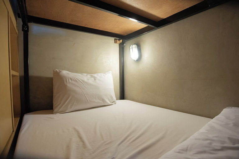 Bedroom 18