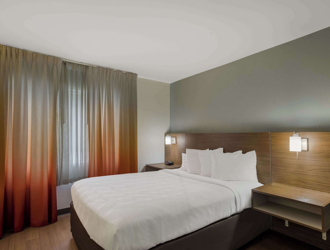 Bedroom 3, MainStay Suites Savannah Midtown, Chatham