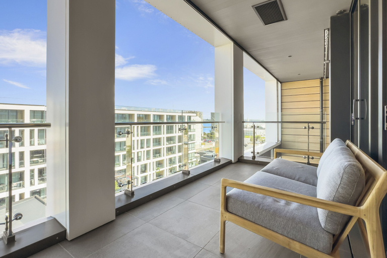 Others 5, Light and relaxing living, Waitakere
