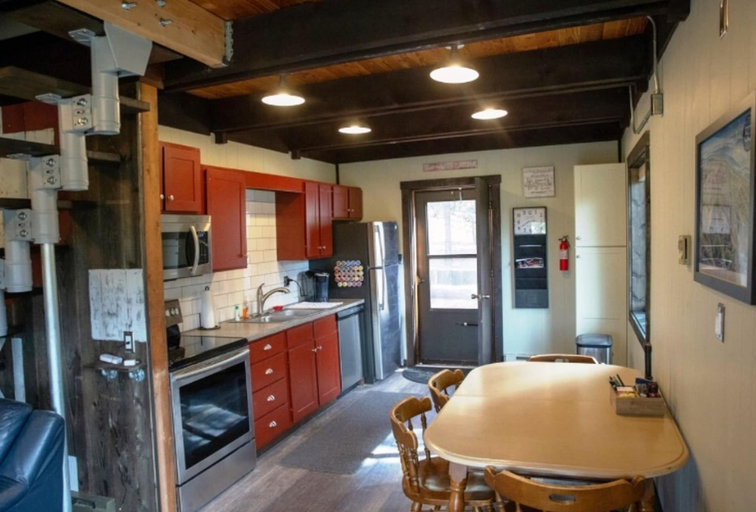 Others 5, Mammoth Mountain Cabin, Colfax