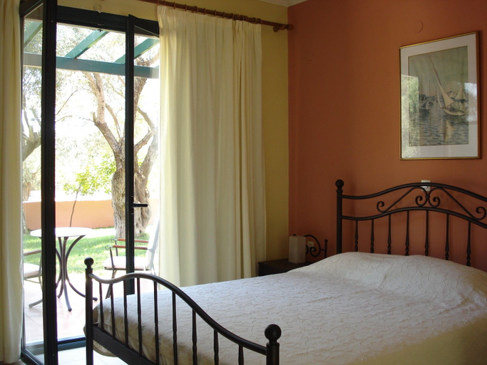 Bedroom 2, Ionian Breeze Studios, Ionian Islands