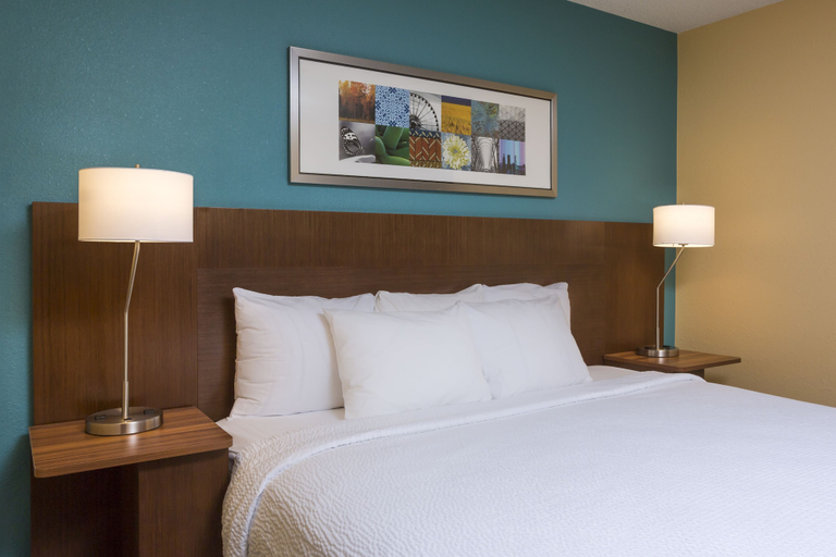 Bedroom 2, Fairfield Inn & Suites by Marriott Temple Belton, Bell