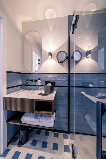 Bathroom 5, Hotel Du Parc, West-Vlaanderen
