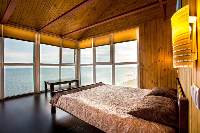 Bedroom 2, Pina Colada, Ochakivs'kyi