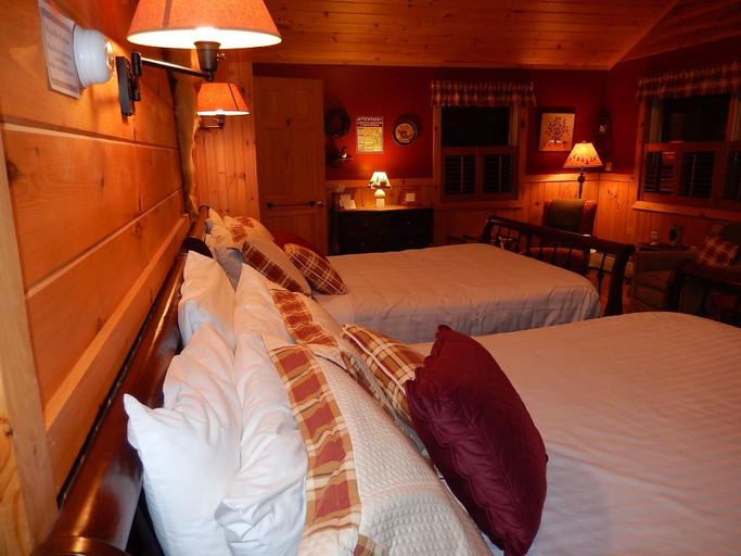 Bedroom 3, Kiwassa Lake Bed & Breakfast, Franklin