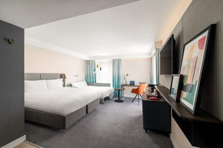 Bedroom 3, Holiday Inn LINCOLN by IHG, Lincolnshire