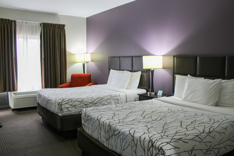 Bedroom 5, Parkwood Inn & Suites, Riley