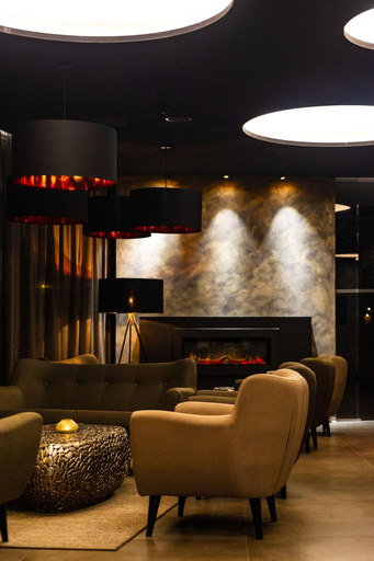 Public Area 4, Nutrend World, Olomouc