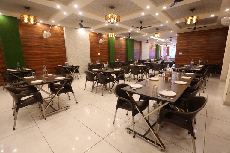 Food & Drinks 5, Hotel Siya Ram Haridwar, Dehradun
