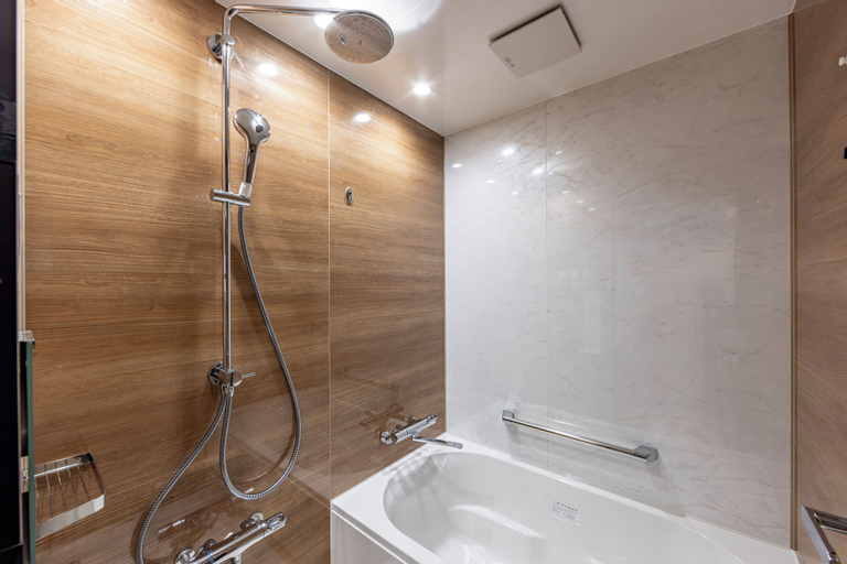Bathroom 9