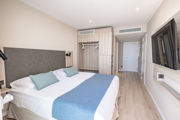 Bedroom 4, Servatur Puerto Azul, Las Palmas
