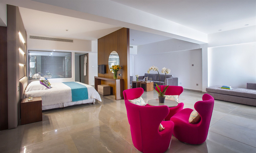 Bedroom 3, King Evelthon Beach Hotel & Resort