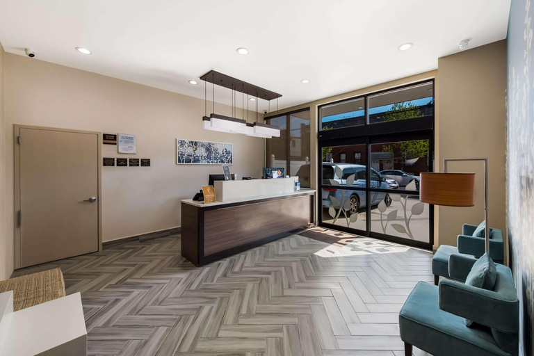 Public Area 2, Sleep Inn Brooklyn - Sheepshead Bay, New York