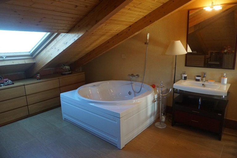 Others 4, chalet relax luxury, Madrid