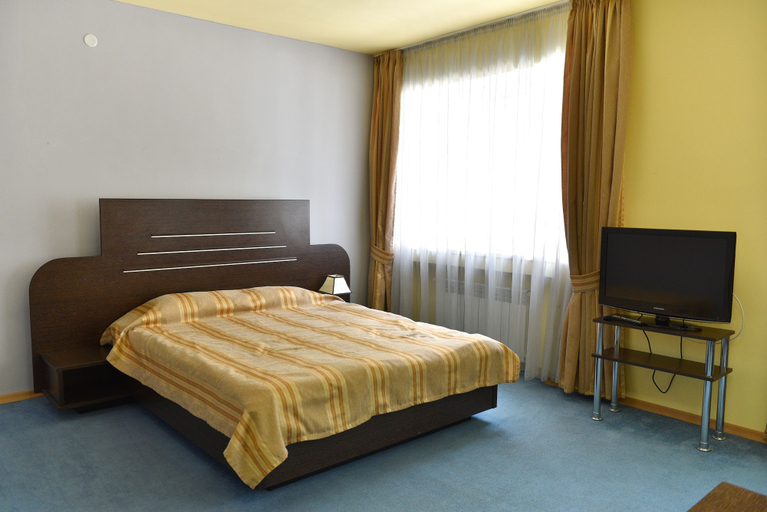 Bedroom 2, GreenWood Hotel