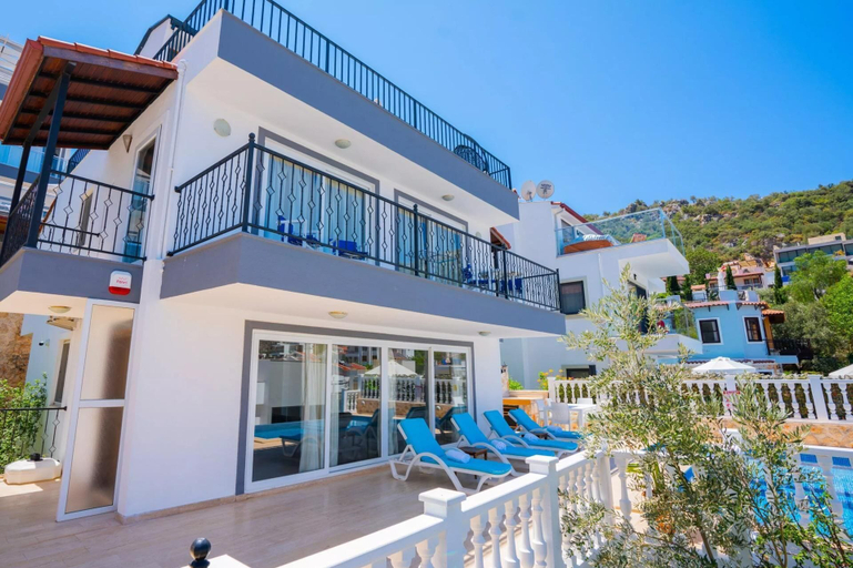 Exterior & Views, Charming 4-bed Villa in Kalkan Magnificent View, Kaş