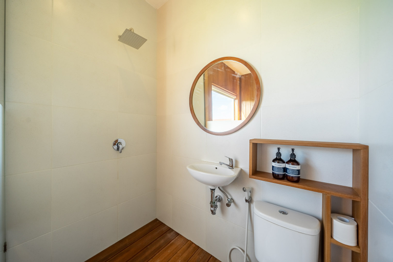 Bathroom 4