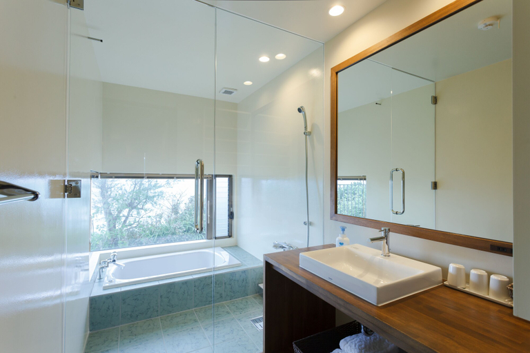 Bathroom 3, Akabana inn, Motobu