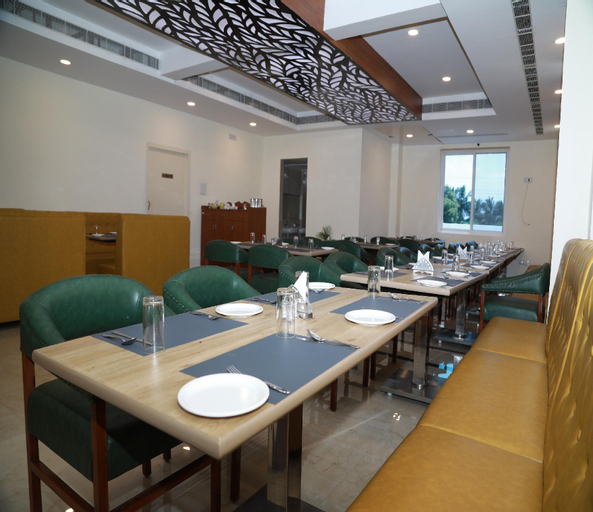 Business Facilities 18