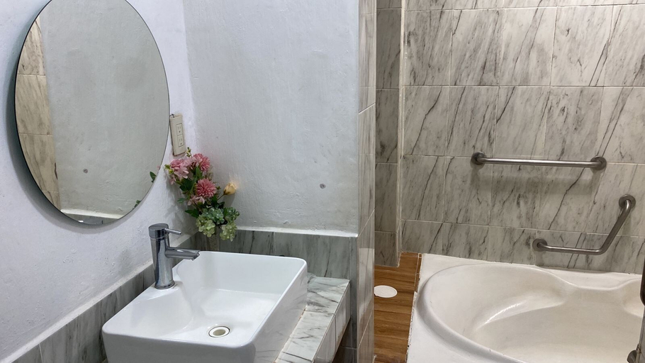 Bathroom 5, Roca Azul, Jocotepec