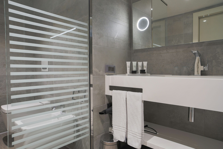 Bathroom 3, The Legacy Luxury hotel Algiers Hydra, El Achour