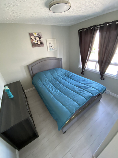 Bedroom 2, Le Cardinal, Rouyn-Noranda