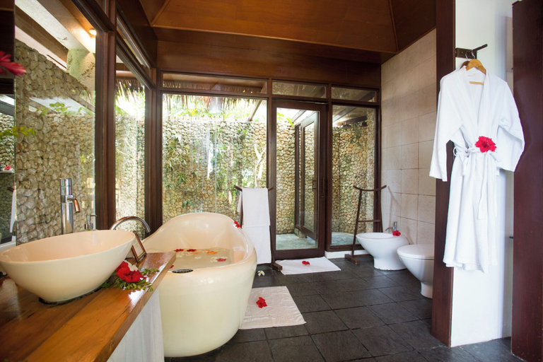 Bathroom 4, Mandala Spa and Resort Villas, Malay
