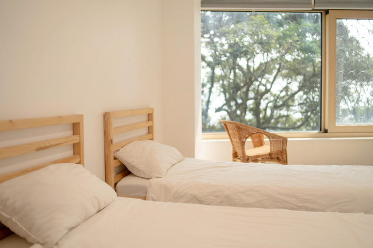 Bedroom 2, Jeju Backpaecus Villa, Jeju