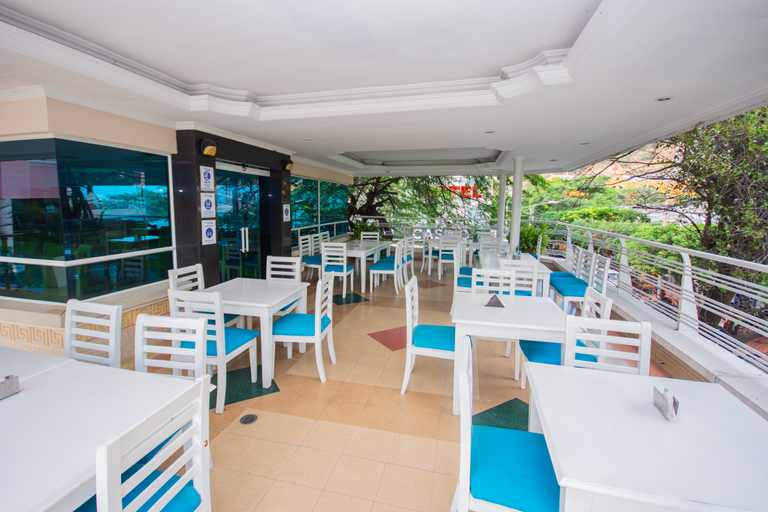 Food & Drinks 4, Hotel Confort By Sorrento, Santa Marta (Dist. Esp.)