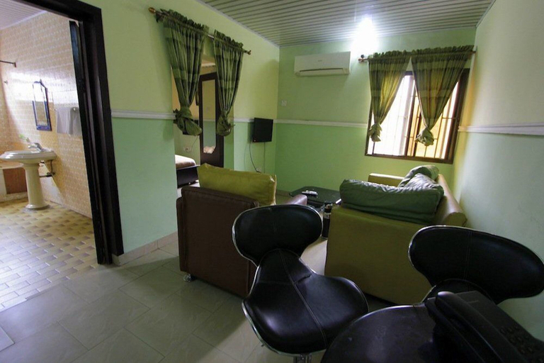 Others 5, Sylva Link Hotel, Shomolu