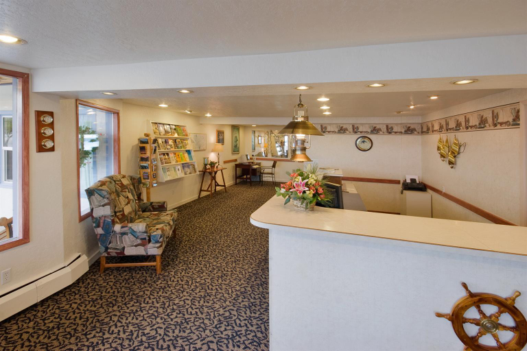 Public Area 2, Americas Best Value Inn Polson, Lake