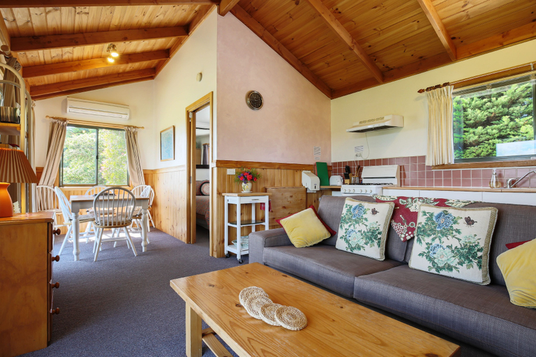 Others 5, Buln Buln Cabins, South Gippsland - East
