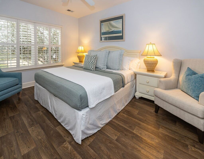 Bedroom 3, Windward Point Condominiums, Glynn
