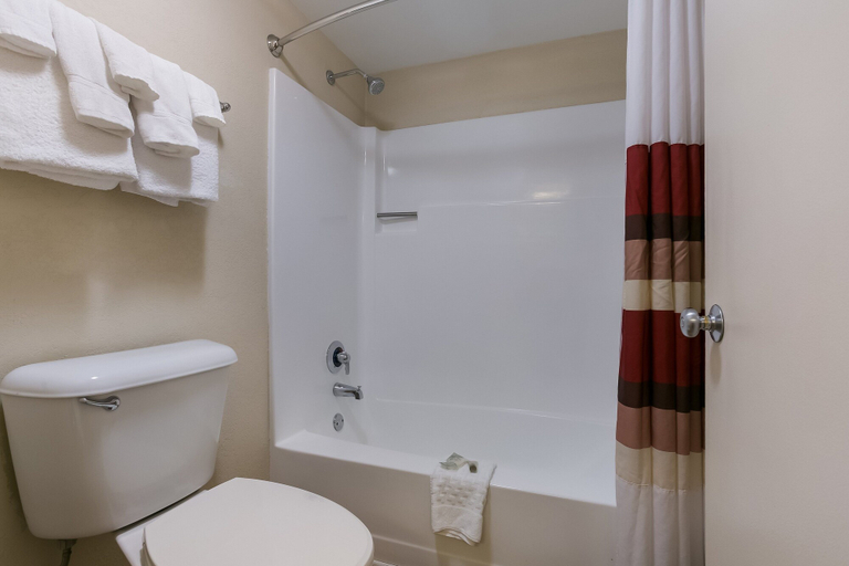 Bathroom 5, Red Roof Inn Hershey, Dauphin