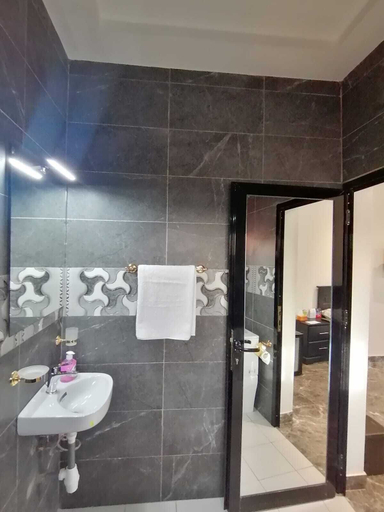 Bathroom 4, Résidence Hôtelière Kawerou, Kadiogo