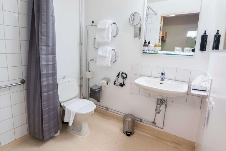 Bathroom 4, Hotell Frykenstrand, Sure Hotel Collection by Best, Sunne