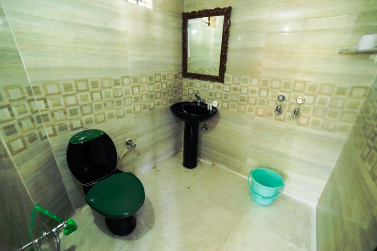 Bathroom 4, Swiss Cottage and Spa by Salvus, Garhwal