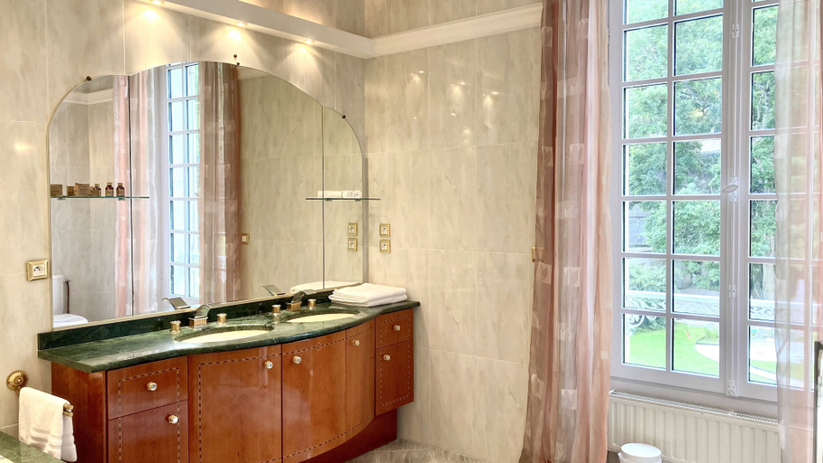 Bathroom 5, Le clos du Roc, Indre-et-Loire