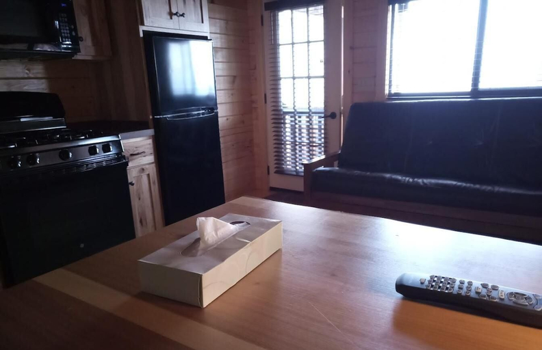 Others 5, The Beach House, Cheboygan
