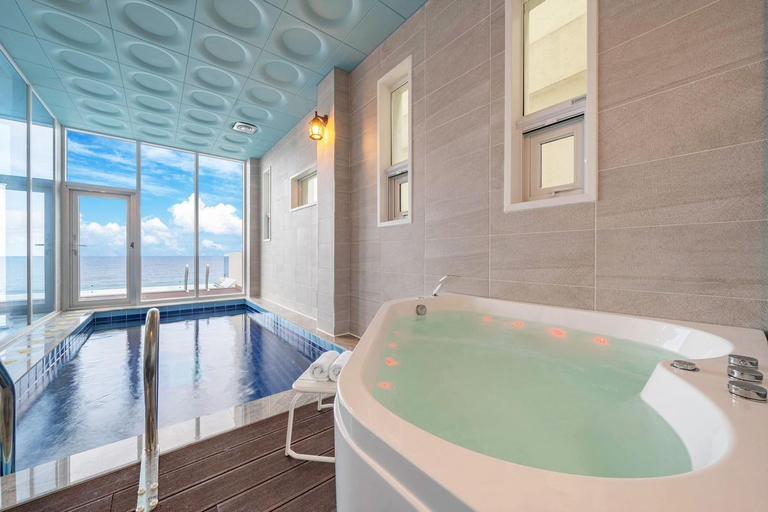 Others 5, The Best Poolvilla, Yeongdeok