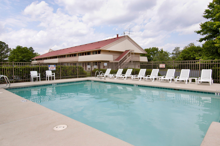 Sport & Beauty 5, Red Roof Inn Virginia Beach, Virginia Beach