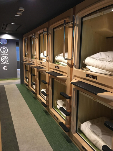Bedroom 5, Booth Net Cafe & Capsule, Shinjuku
