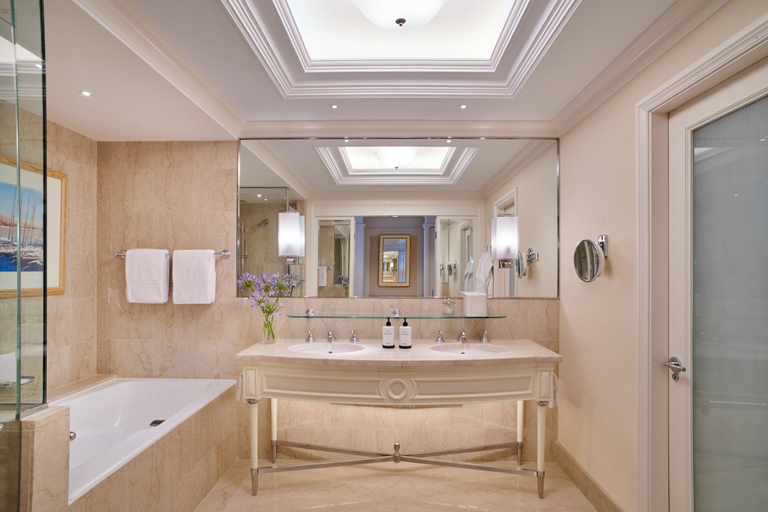Bathroom 5, Four Seasons Hotel Cairo at Nile Plaza, Qasr an-Nil