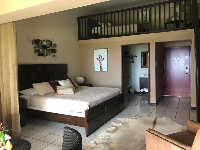 Bedroom 2, Mountain and Ocean View Lodge