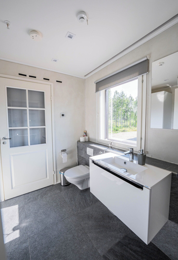 Bathroom 5, The Iconic Wikkelä Villa, Lapland