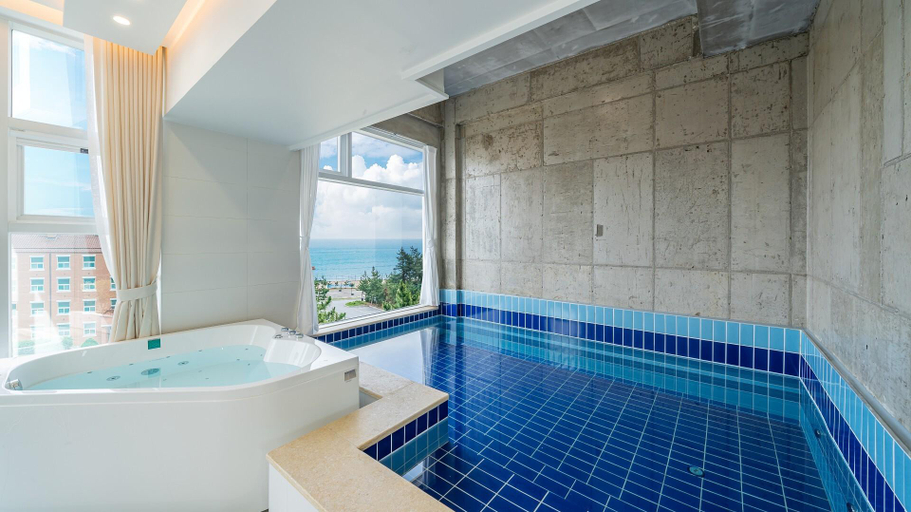 Bathroom 3, Gangneung AMPM poolvilla, Gangneung