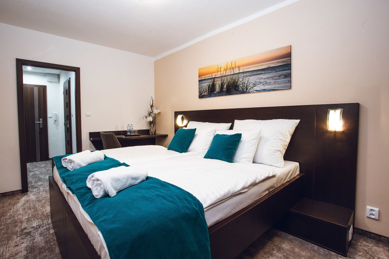 Bedroom 3, Hotel Crystal, Košice I