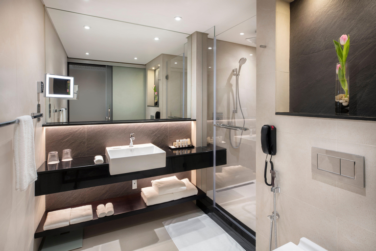 Bathroom 11