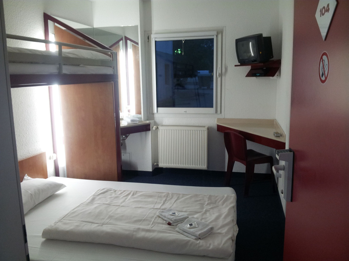 Bedroom 3, Motel 24h Hannover, Region Hannover